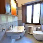 All'ombra Di San Damiano Pensjonat 4*