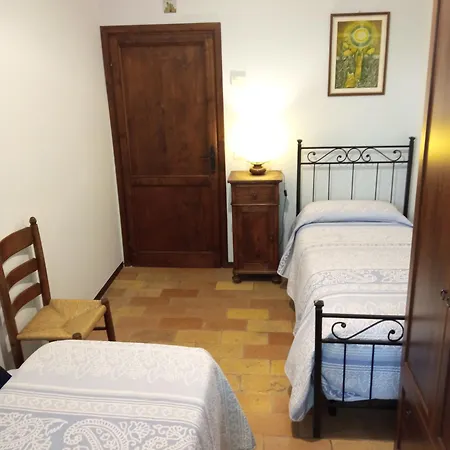 All'ombra Di San Damiano 3*