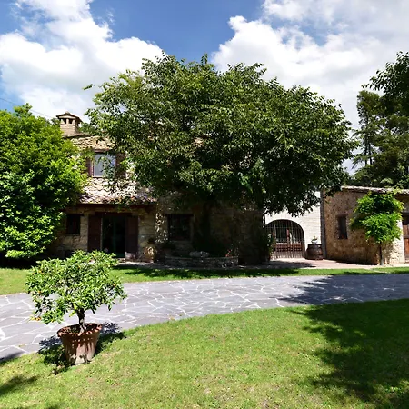 All'ombra Di San Damiano 4*