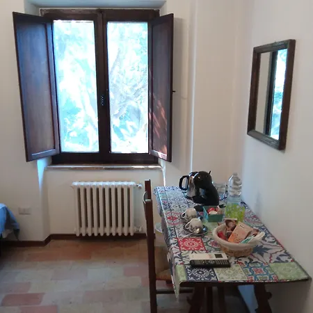 All'ombra Di San Damiano Penzion 3*