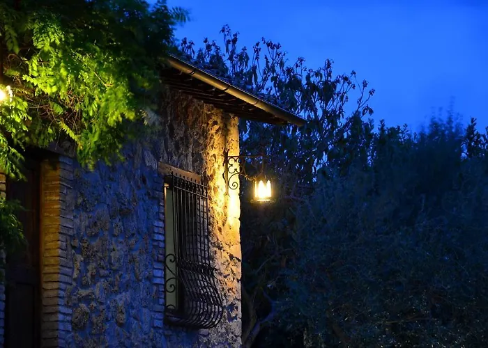 ゲストハウス All'ombra Di San Damiano 3*